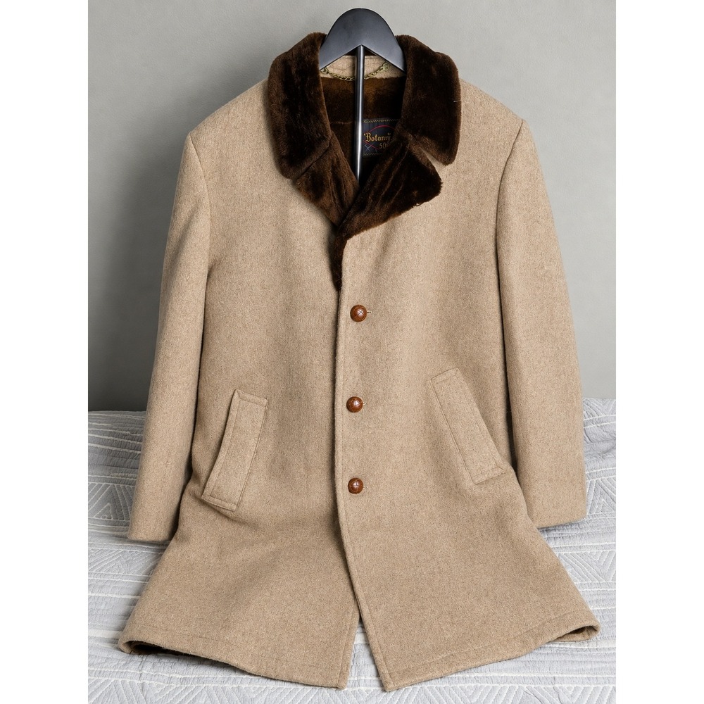 Vintage Men's 40L Camel Wool Overcoat Faux Fur Lined Collar Made USA Botany 500